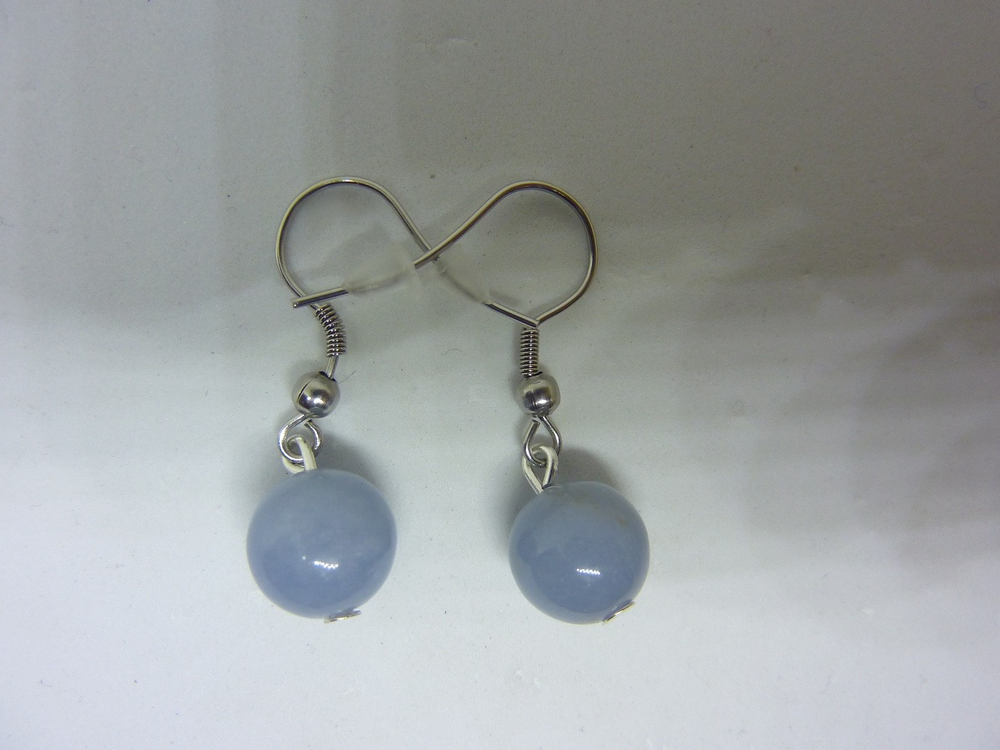BOUCLES D'OREILLES ANGELITE (anhydrite) PERLES 10 MM