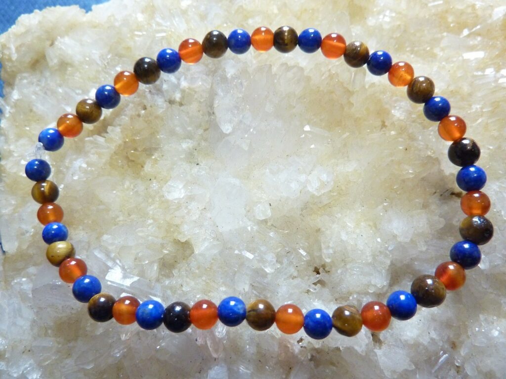 Bracelet lapis lazuli,cornaline,oeil de tigre Perles rondes 4 mm