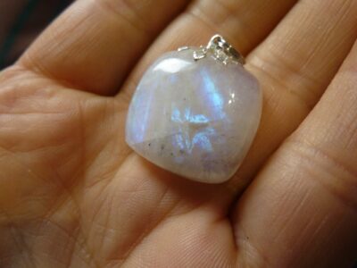 Pendentif Pierre de lune Quiétude et intuition ref 3181