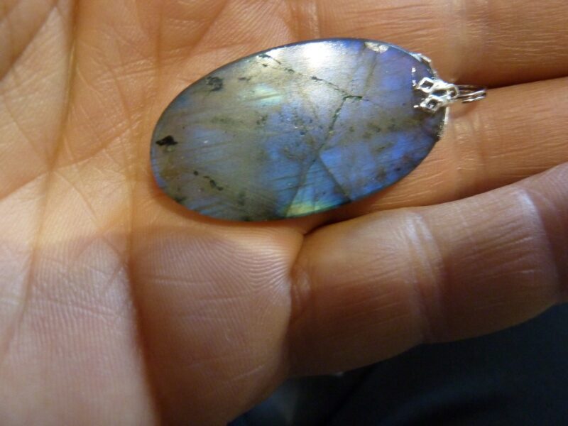 PENDENTIF PROTECTION EN LABRADORITE ref 3904 – Image 3
