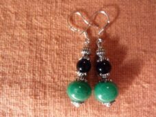 Boucles d'oreilles jade vert tourmaline noire