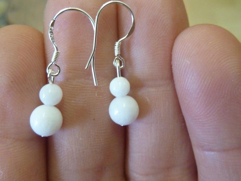 Boucles d'oreilles jade blanc perles rondes 6-4 mm