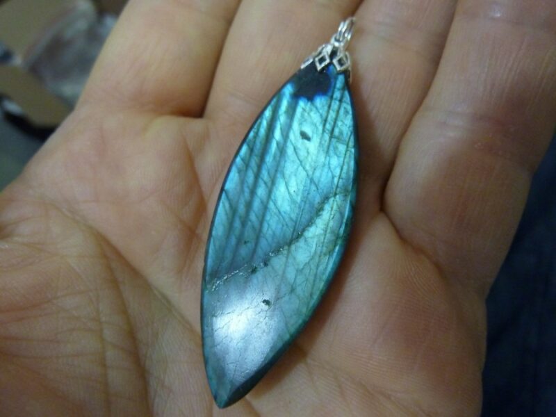 PENDENTIF PROTECTION LABRADORITE 14,3 gr REF 1408 – Image 3