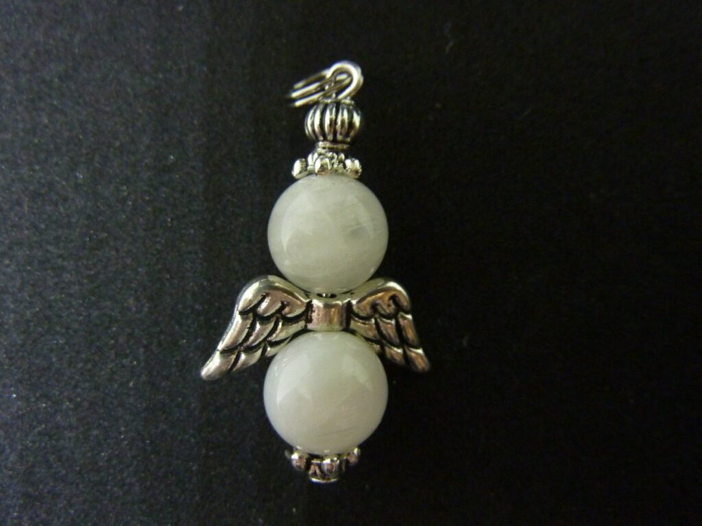 Pendentif ange pierre de lune perles rondes 10mm