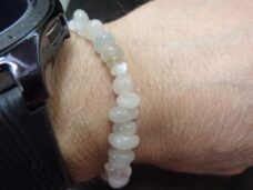 Bracelet pierre de lune perles multiformes 6-11 mm