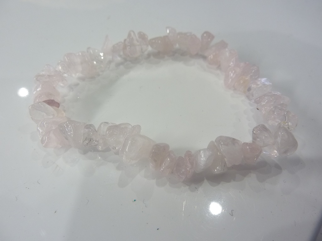 Bracelet pierres naturelles quartz rose perles multiformes 6-10mm