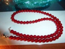 Collier en perles rondes 6 mm de corail rouge