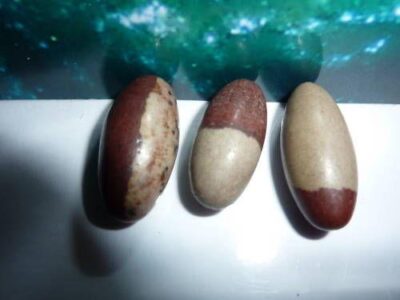 Lot de 3 Shiva lingam pierre de riviere