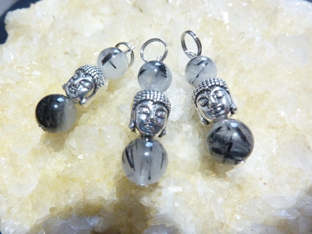 PENDENTIF BOUDDHA PROTECTION QUARTZ TOURMALINÉ 10-8 MM