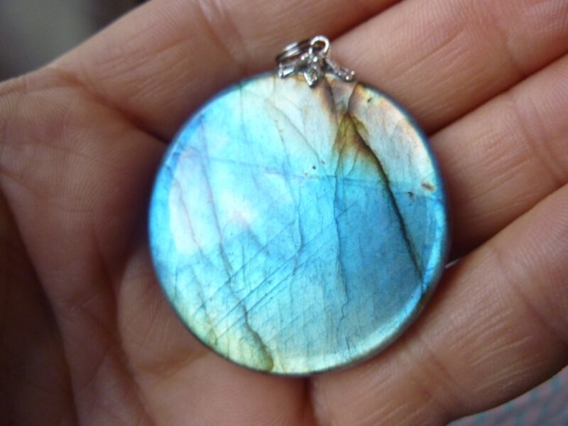 Pendentif protection Labradorite ref 4193 – Image 2
