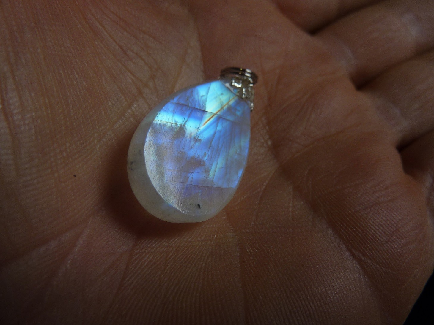 Pendentif Pierre de lune Quiétude et intuition ref 9498 – Image 2