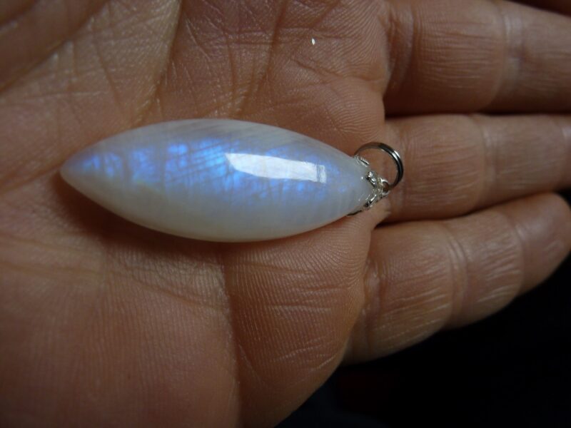 Pendentif Pierre de lune Quiétude et intuition ref 7815
