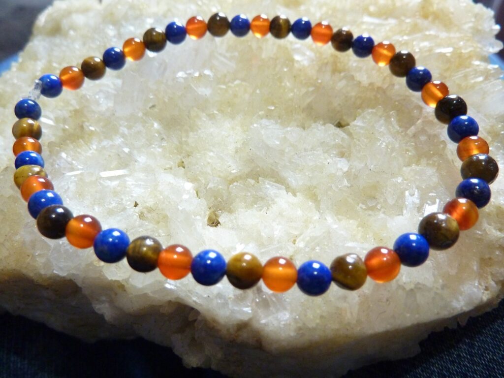 Bracelet lapis lazuli,cornaline,oeil de tigre Perles rondes 4 mm