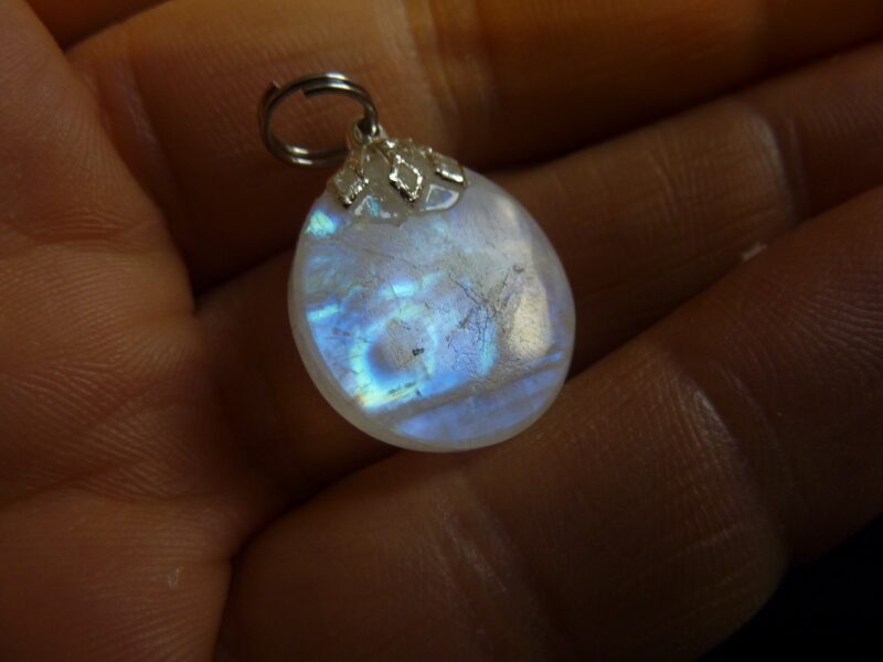 Pendentif Pierre de lune Quiétude et intuition ref 4844 – Image 4