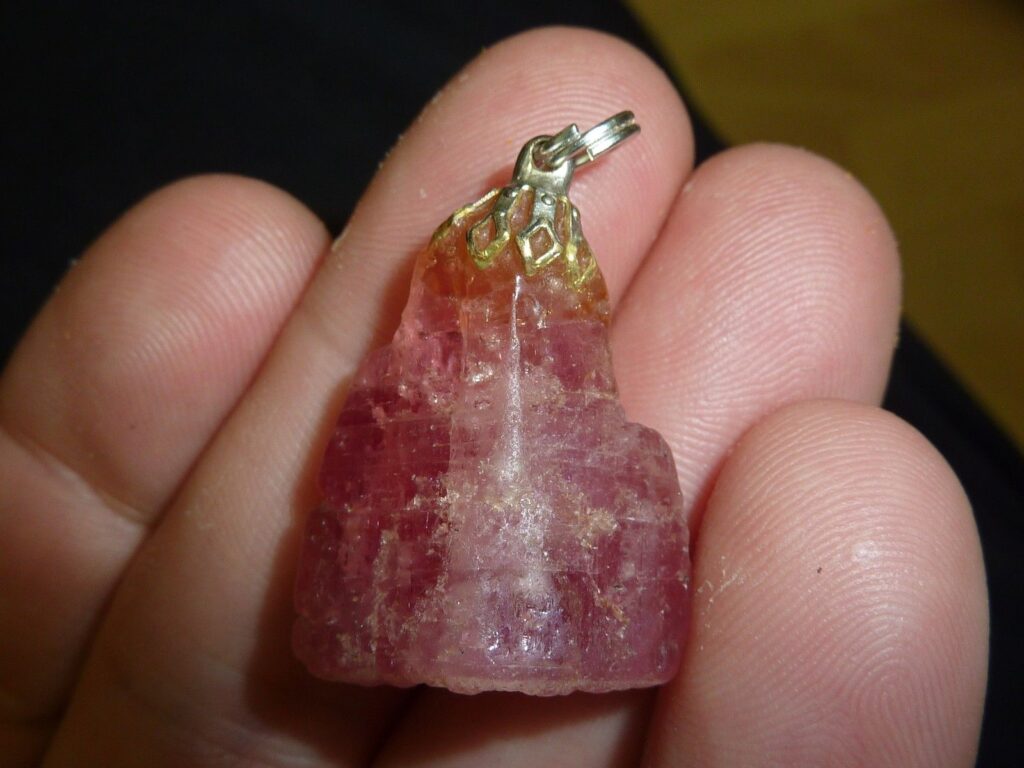 SUBLIME PENDENTIF TOPAZE IMPERIALE ROSE GEMME 9.9 GR 49.5 TRES RARE ref 4523