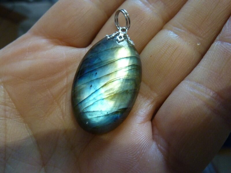 PENDENTIF PROTECTION EN LABRADORITE ref 3130