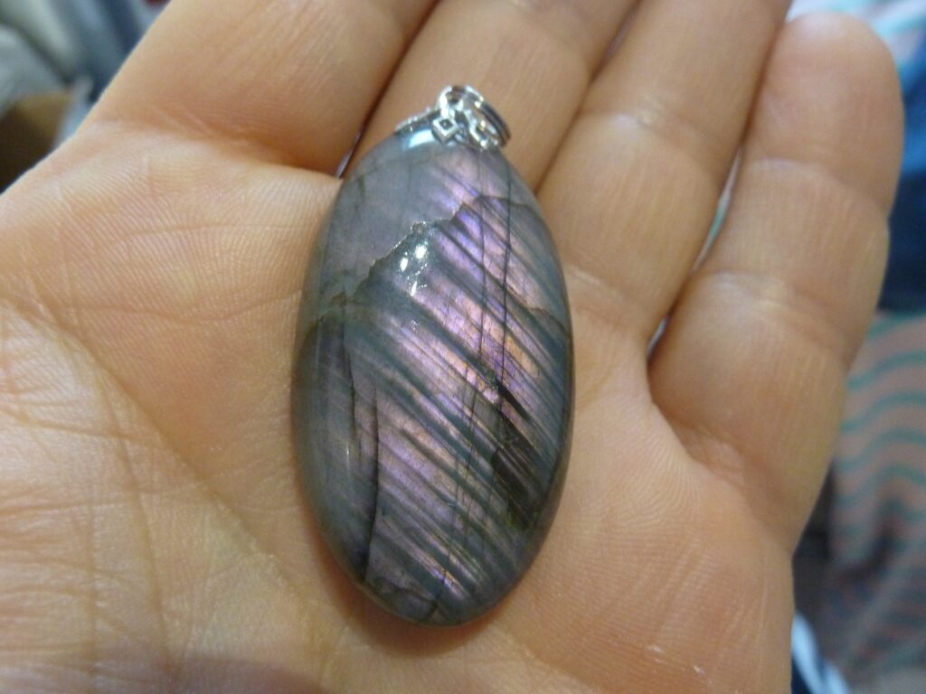 Pendentif protection labradorite violet très rare! ref 6638