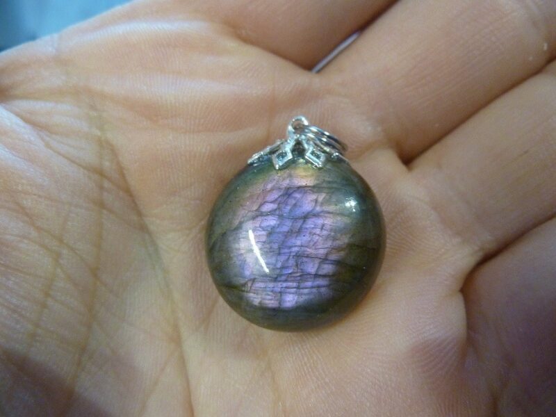 Pendentif protection labradorite violet très rare! ref 0433