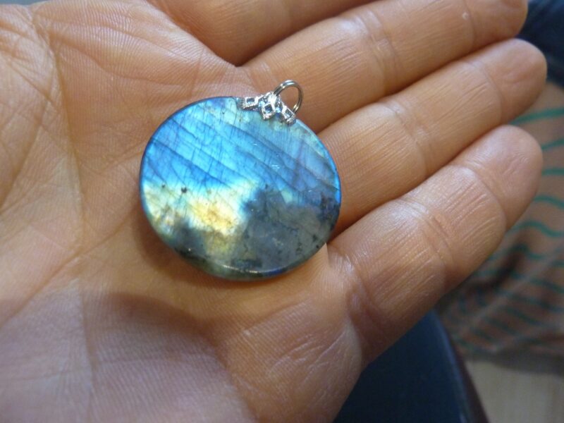 Pendentif protection labradorite ref 6523 – Image 3