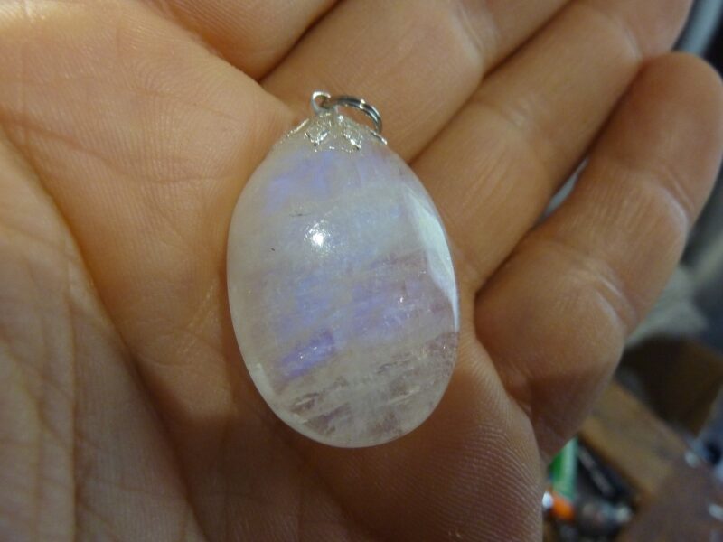 PENDENTIF PIERRE DE LUNE GEMME AAA+ ref 6620