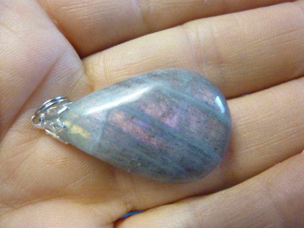 Pendentif protection labradorite violet très rare! ref 6225