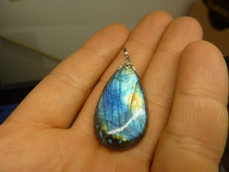 PENDENTIF PROTECTION LABRADORITE REF 7334
