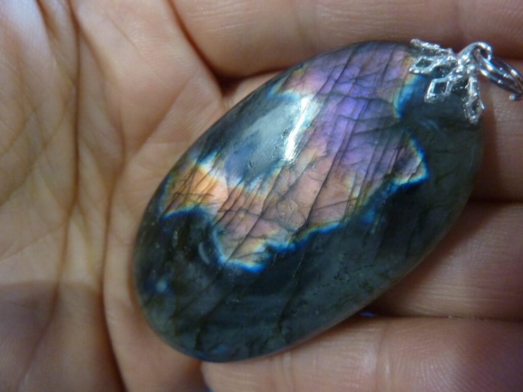 Pendentif labradorite violet très rare! ref 1860