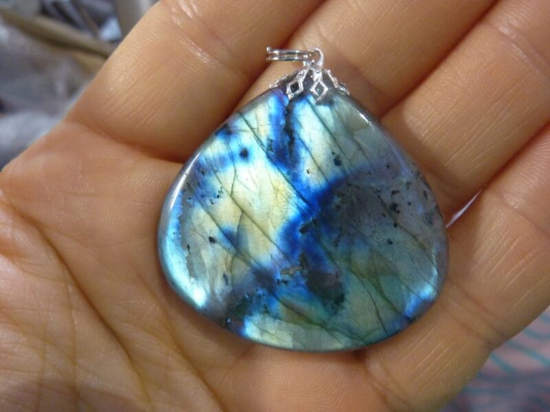 PENDENTIF PROTECTION LABRADORITE REF 3745