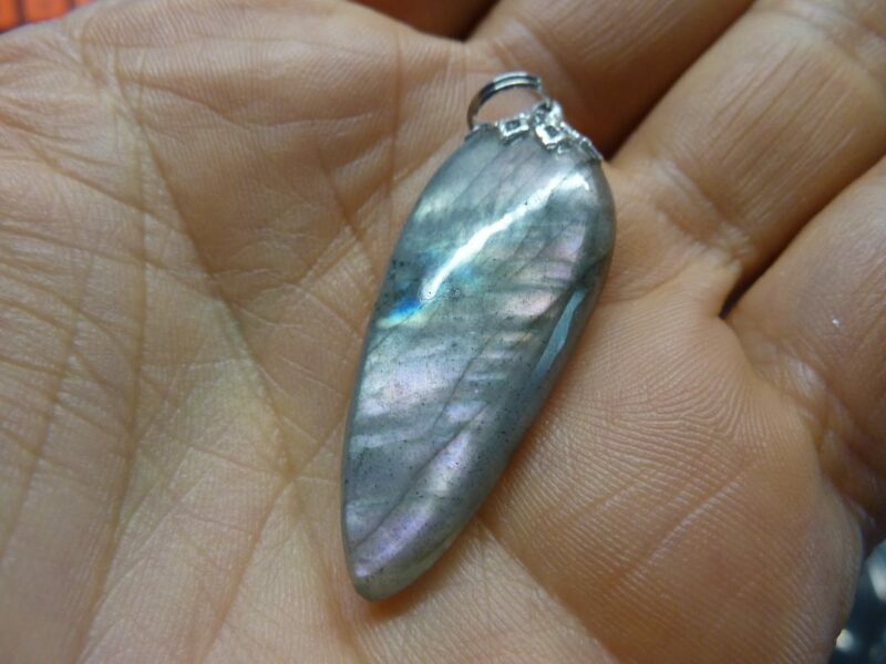 Pendentif protection labradorite violet très rare! ref 6545 – Image 2