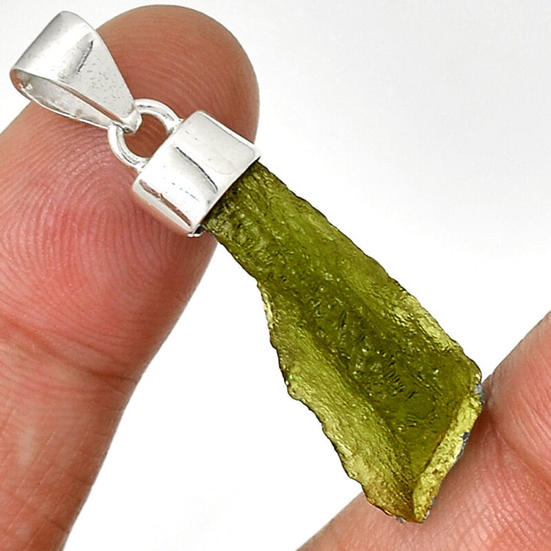 PENDENTIF MOLDAVITE MONTURE EN ARGENT 925. TRES RARE ! REF 6994