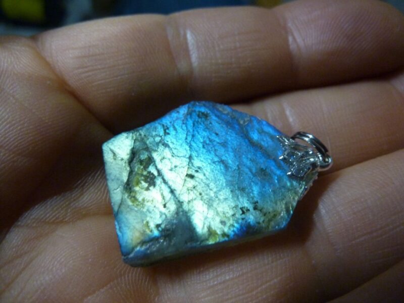 PENDENTIF LABRADORITE BRUT REF 7222