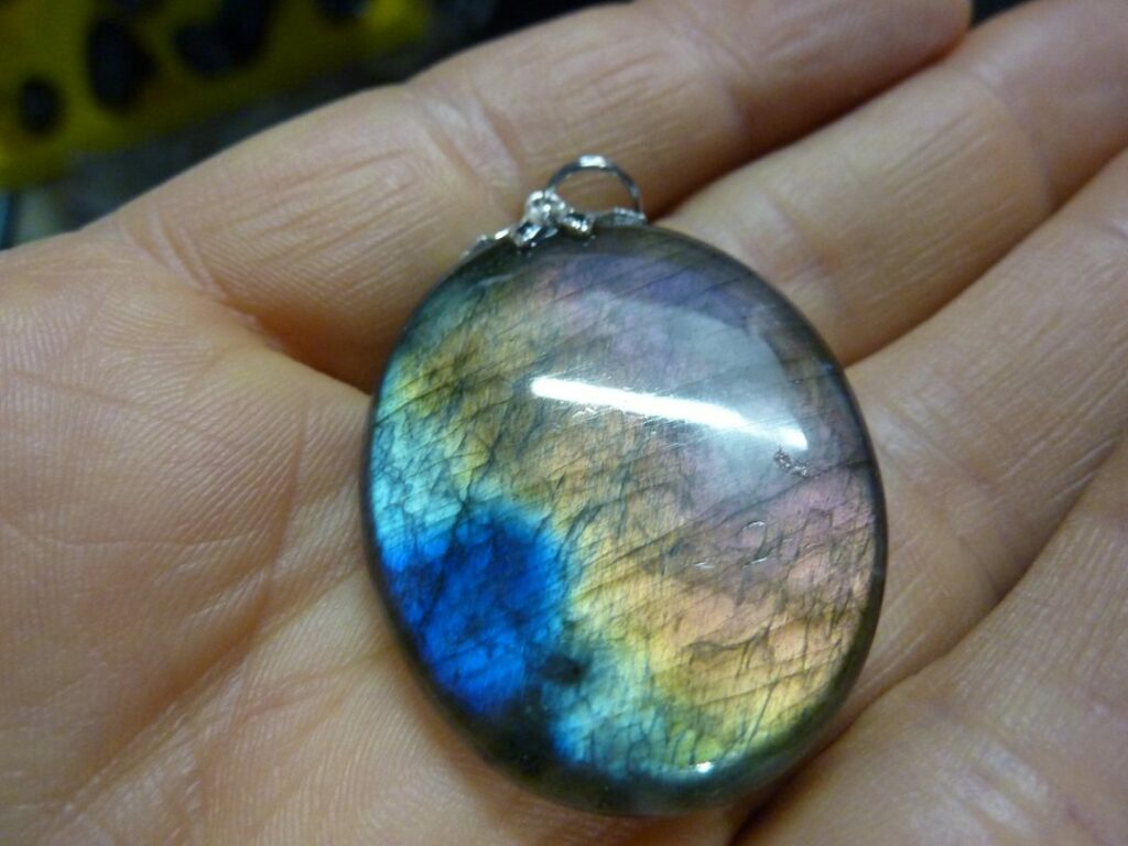 PENDENTIF LABRADORITE MULTI COULEURS RARE ! REF 0900