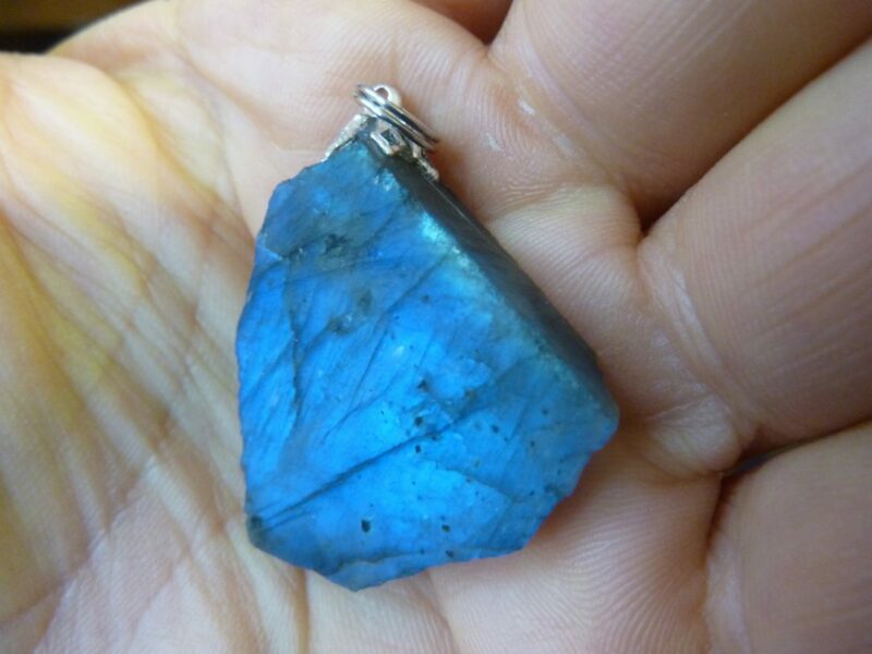 PENDENTIF LABRADORITE BRUT 11,7 gr ref 0336