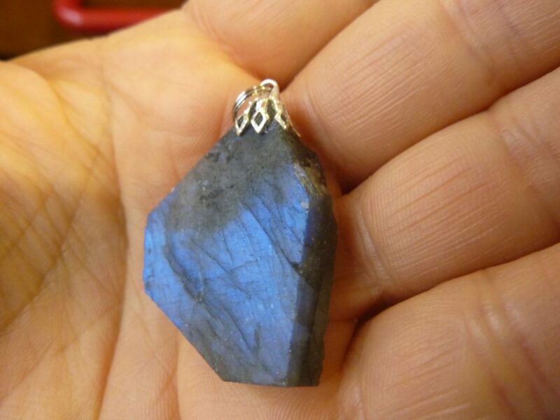 PENDENTIF LABRADORITE BRUT 11,7 gr ref 0336
