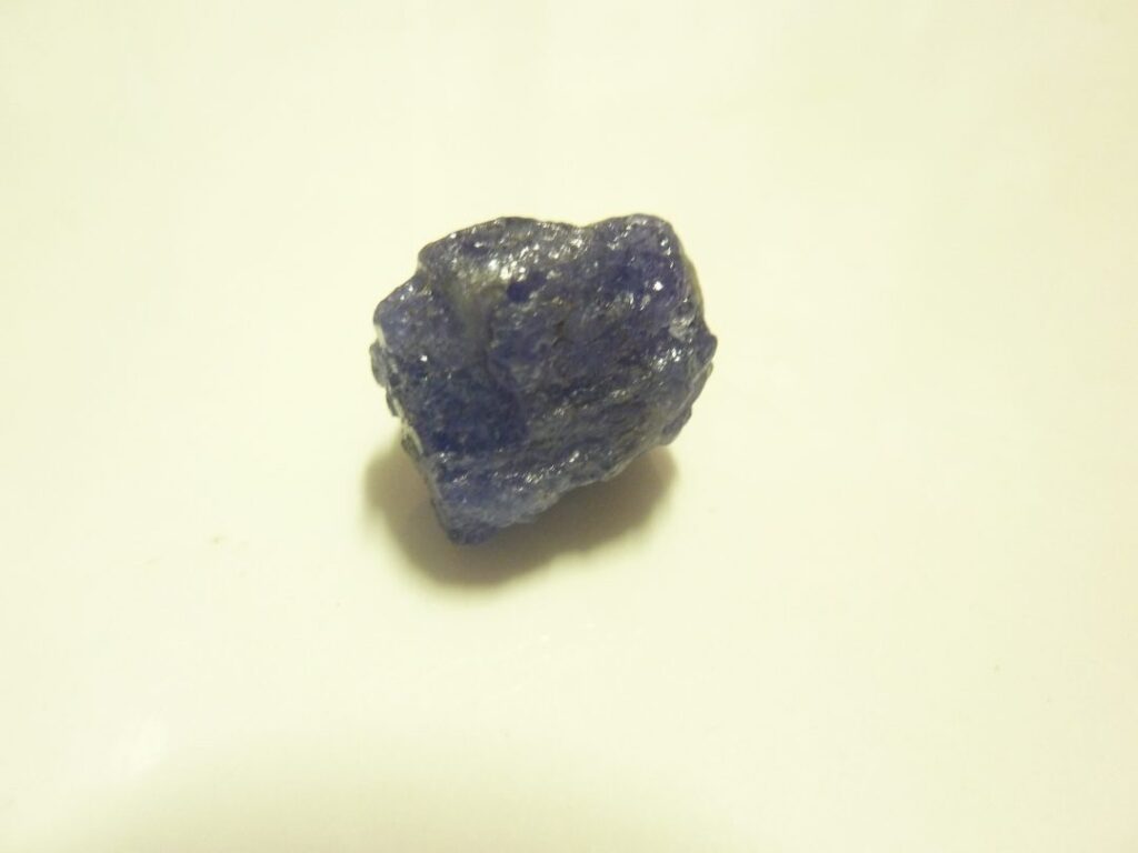 Pendentif Tanzanite brut 11,2 gr très rare ref 6108
