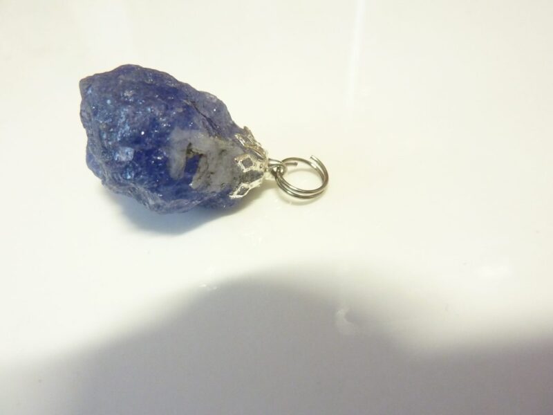 Pendentif Tanzanite brut 11,2 gr très rare ref 6108