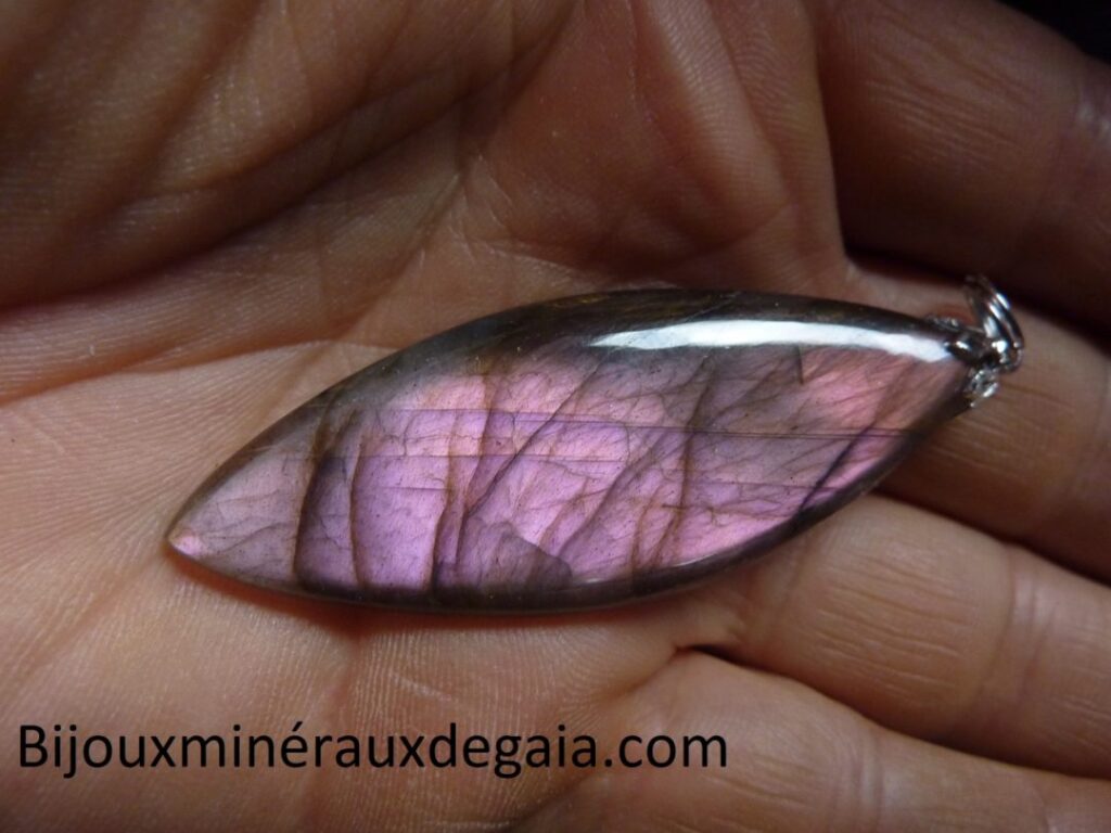 Pendentif Labradorite violet très rare! ref 2926
