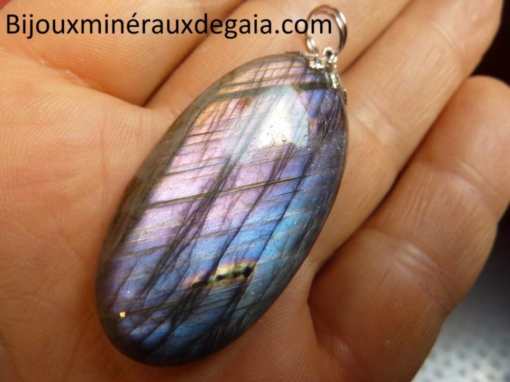 Pendentif Labradorite violet 17 gr très rare! ref 0383