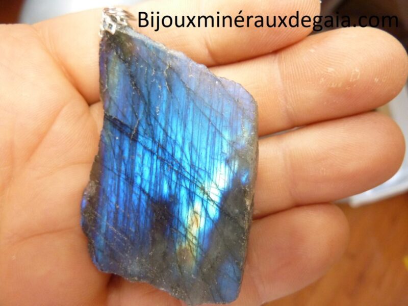 PENDENTIF LABRADORITE BRUT 37,2 gr ref 0864
