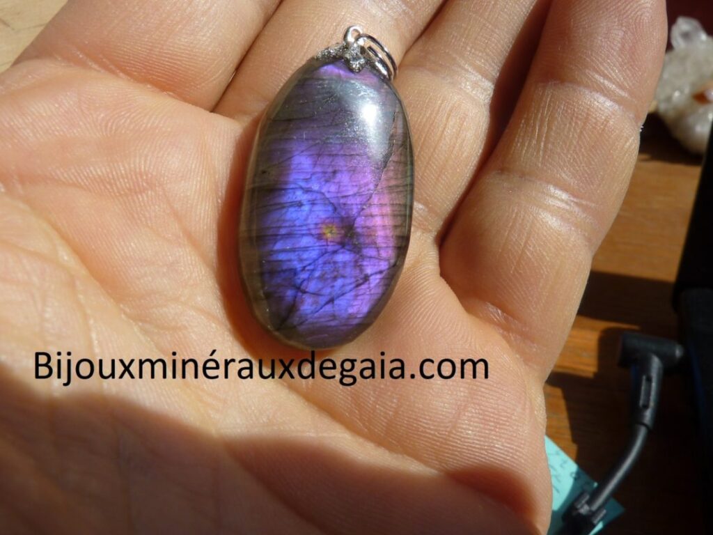 Pendentif Labradorite violet 10,7 gr très rare! ref 9502