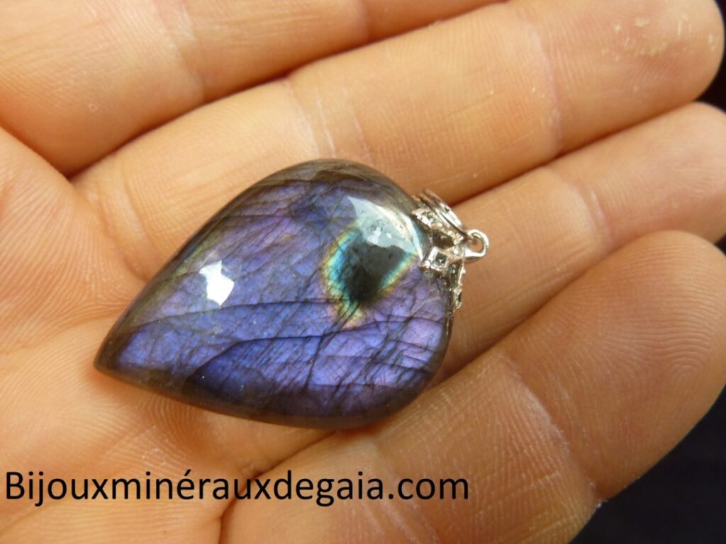 Pendentif Labradorite violet 10,6 gr très rare! ref 4153