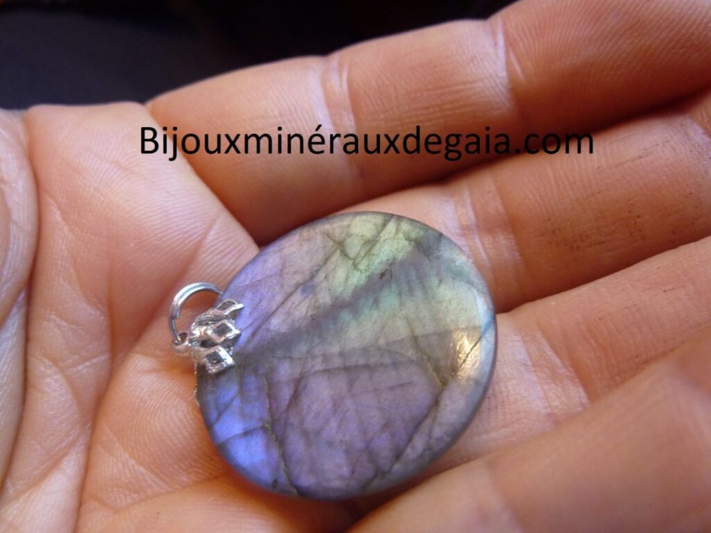 Pendentif protection labradorite violet très rare! ref 6922