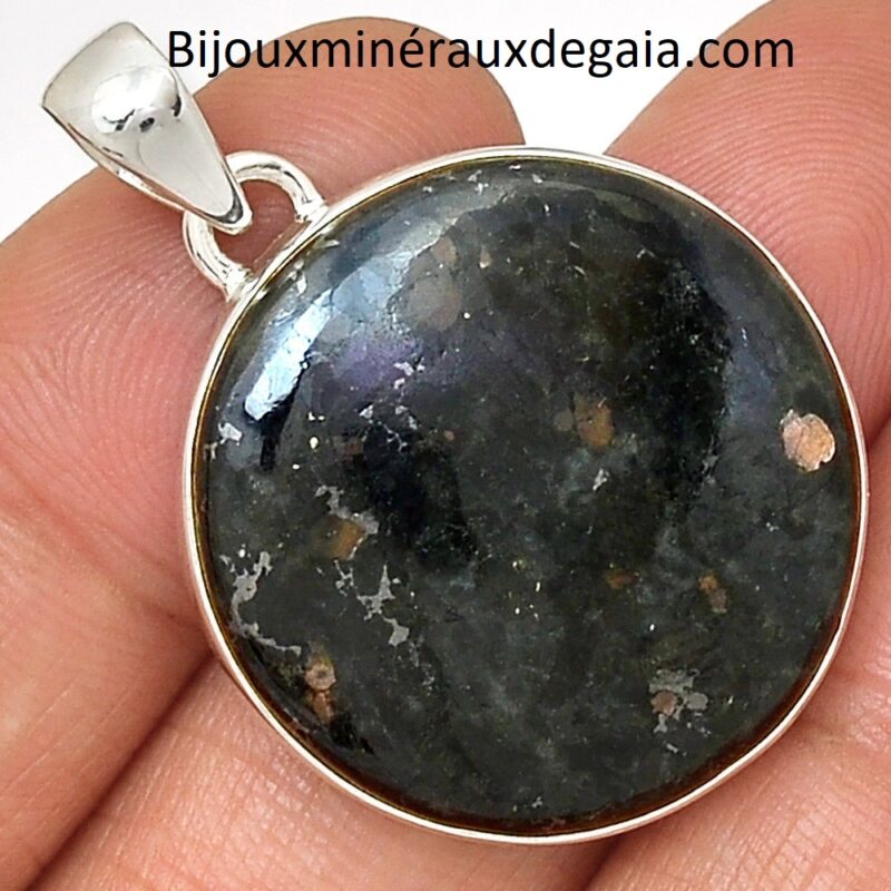 Pendentif Nuummite Véritable monture argent 925 Rare ref 1097