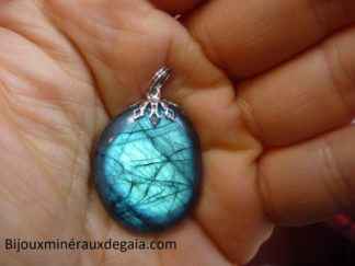 PENDENTIF LABRADORITE Poids 10,8 gr REF 6867
