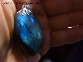PENDENTIF LABRADORITE Poids 27 gr REF 7614