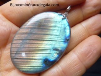 PENDENTIF LABRADORITE Poids 23,4 gr REF 9785