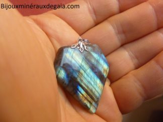 Pendentif Labradorite Poids 12,2 gr ref 4732