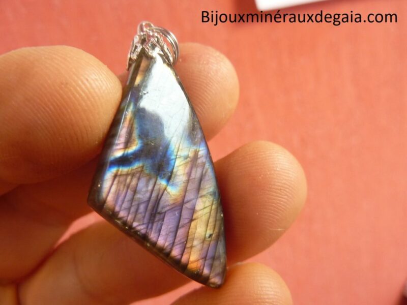 PENDENTIF LABRADORITE BLEU-VIOLET RARE ! 6,8 gr REF 5422