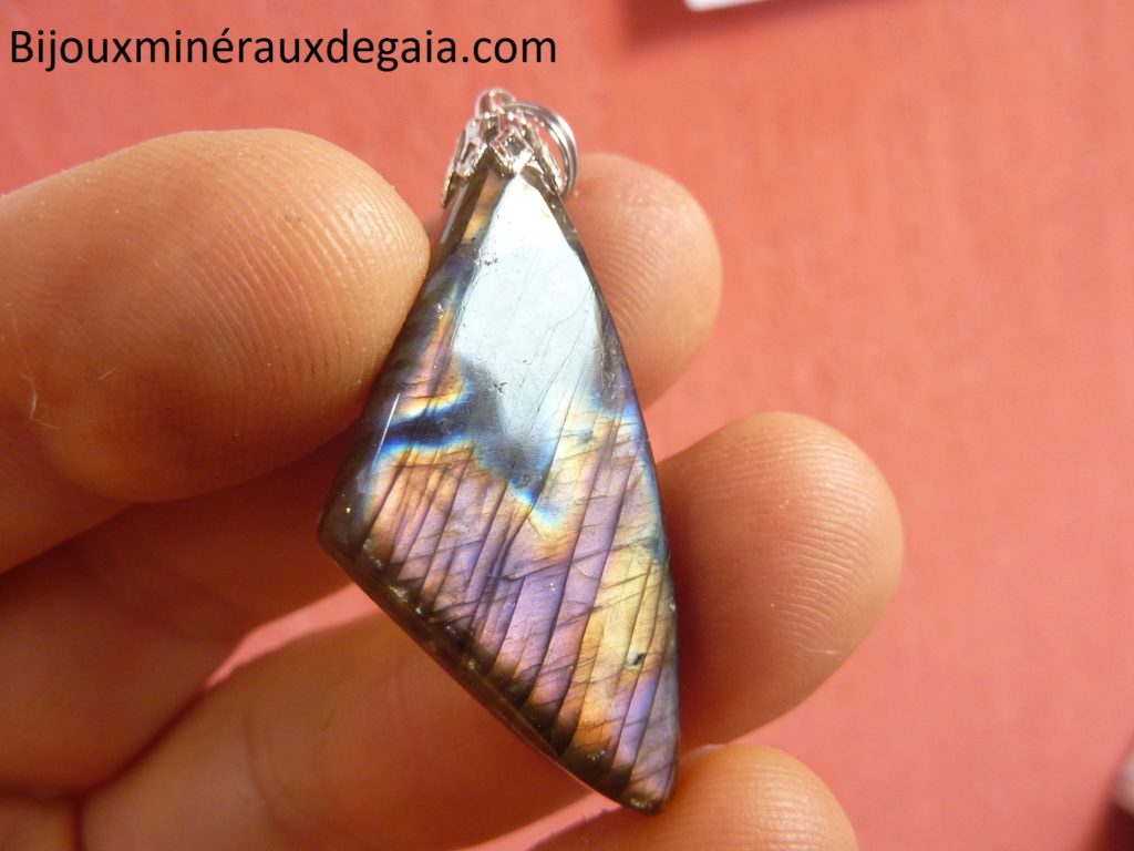PENDENTIF LABRADORITE BLEU-VIOLET RARE ! 6,8 gr REF 5422