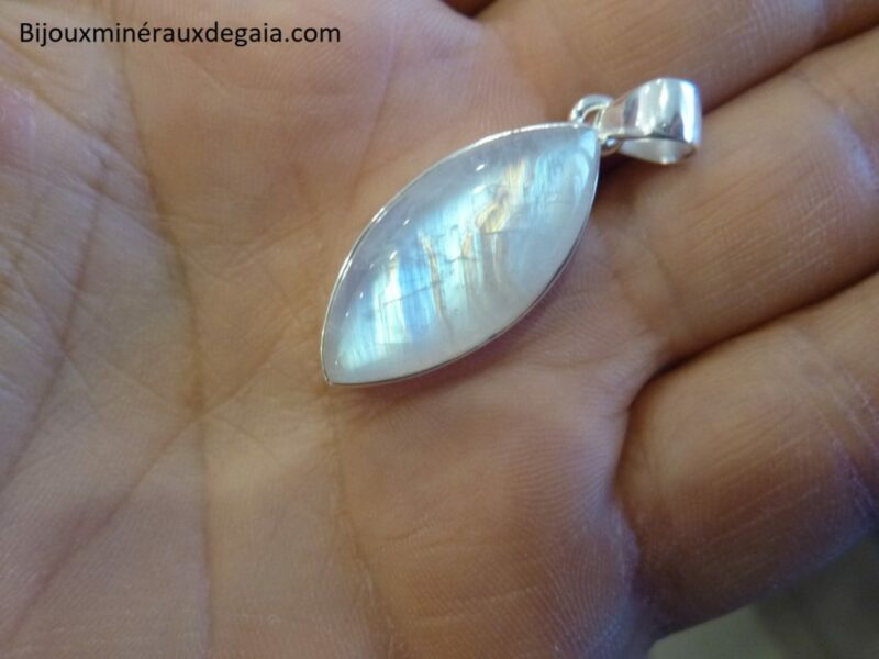 Pendentif pierre de lune monture argent 925 ref 4544
